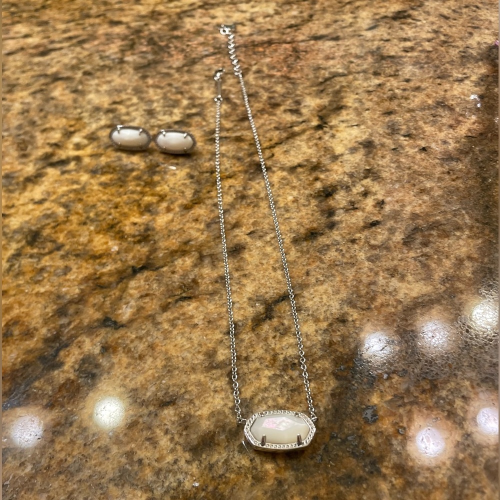 White Kendra Scott earrings and necklace